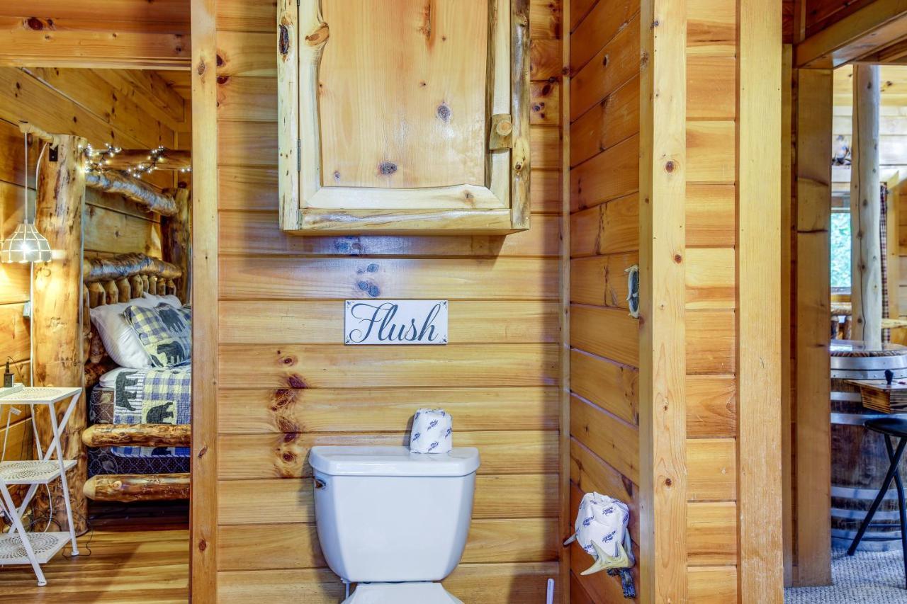 Sevierville Cabin With Wraparound Deck And Lake Access Exterior foto